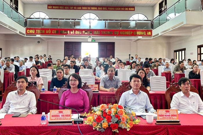 Các đại biểu dự hội nghị