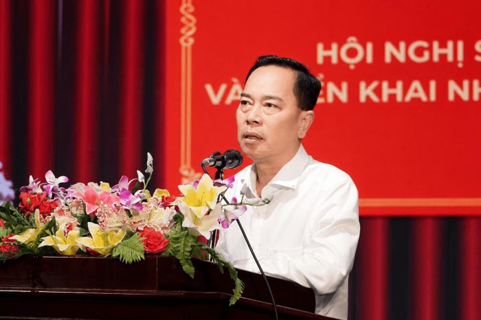 Đồng chí Lê Huy Toàn, Tỉnh ủy viên, Bí thư Đảng ủy, Giám đốc Báo và PTTH Lâm Đồng phát biểu kết luận hội nghị