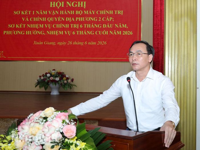 Đồng chí Đặng Anh Tuấn, Tỉnh ủy viên, Phó Trưởng Ban Tuyên giáo và Dân vận Tỉnh ủy phát biểu tại hội nghị.