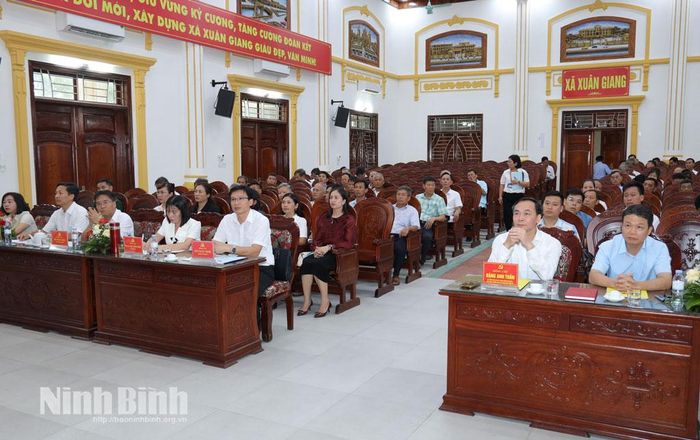 Các đại biểu dự hội nghị.