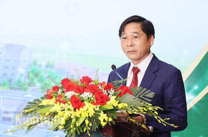 Đồng chí Nguyễn Anh Chức, Ủy viên Ban Thường vụ Tỉnh ủy, Phó Chủ tịch UBND tỉnh phát biểu tại lễ khởi công.
