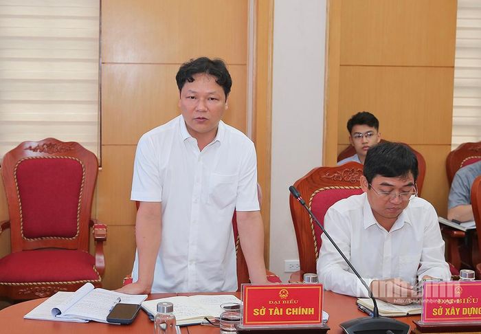 Lãnh đạo Sở Tài Chính phát biểu tại hội nghị.