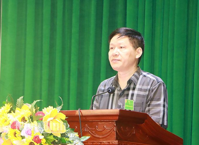 Đồng chí Đinh Văn An, Tỉnh ủy viên, Bí thư Đảng ủy, Chủ tịch HĐND phường phát biểu tại buổi diễn tập.