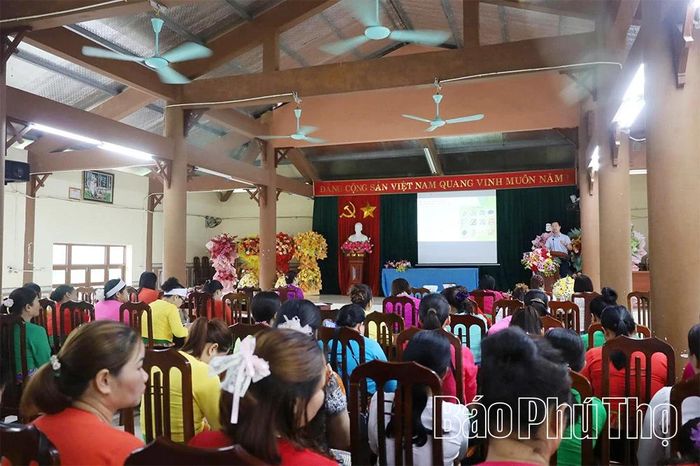 Từ những lớp tập huấn trang bị kiến thức, chị em hội viên phụ nữ toàn xã đã vận dụng vào việc phân loại, xử lý rác thải tại nguồn.