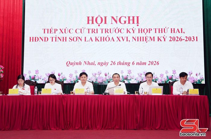 Các đồng chí chủ trì Hội nghị.