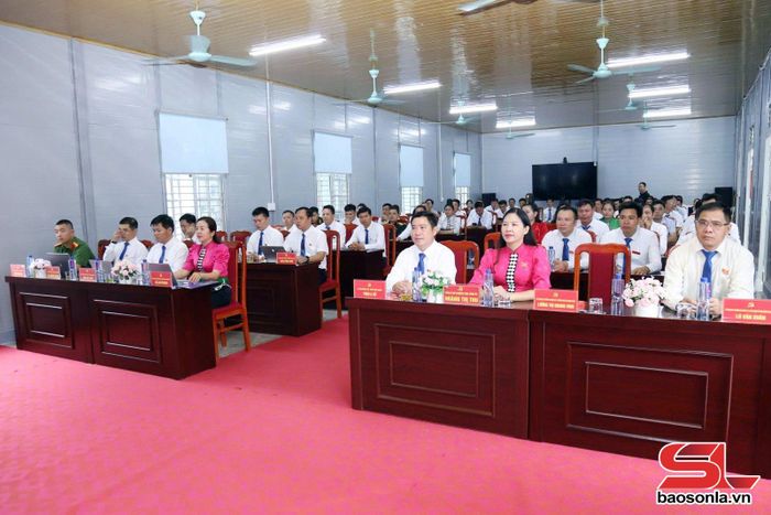 Các đại biểu dự gặp mặt.