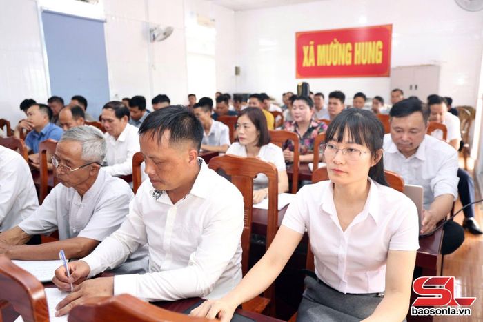 Các đại biểu dự hội nghị.