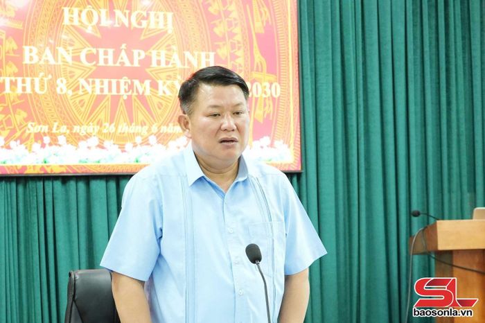 Đồng chí Lò Minh Hùng, Phó Bí thư Thường trực Tỉnh ủy, Chủ tịch HĐND tỉnh, Bí thư Đảng ủy Các cơ quan Đảng tỉnh phát biểu Kết luận hội nghị.
