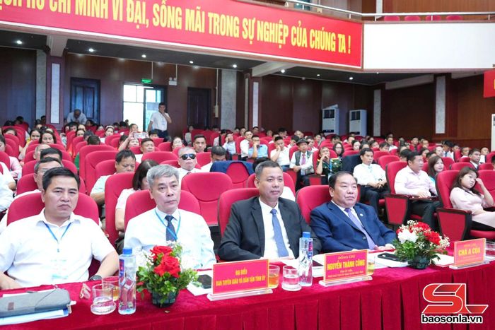 Các đại biểu dự Đại hội.