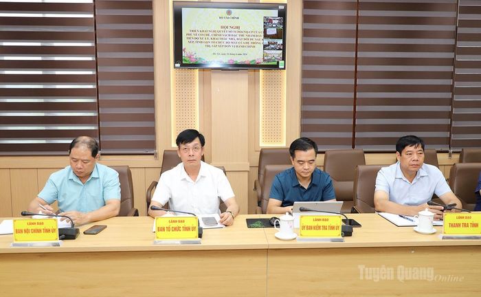 Lãnh đạo các Ban Xây dựng Đảng Tỉnh ủy dự hội nghị.