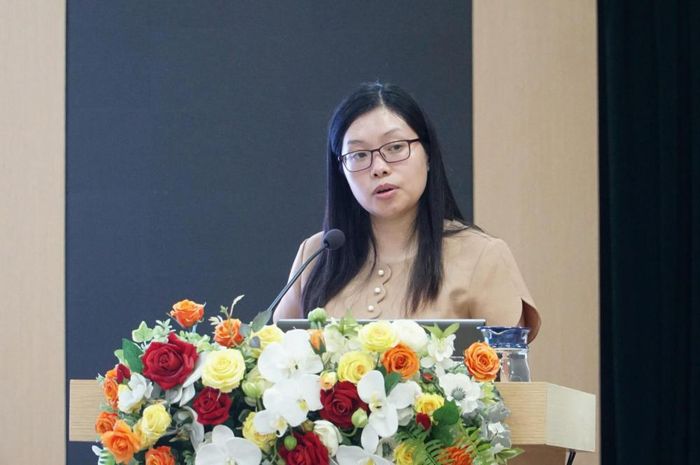 Đại diện Cục Điện lực trình bày tổng quan về dự án Luật sửa đổi, bổ sung một số điều của Luật Điện lực số 61/2024/QH15