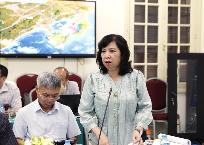 Bà Trần Thu Hằng, Vụ trưởng Vụ Quy hoạch - Kiến trúc góp ý cho đồ án điều chỉnh quy hoạch KKT Nhơn Hội.