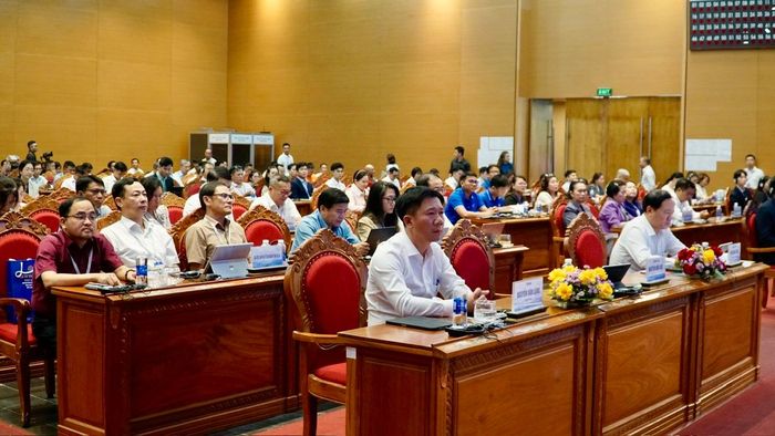 Các đại biểu tham dự Hội thảo.