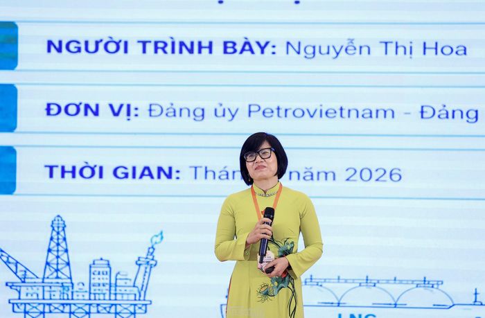 Thí sinh Nguyễn Thị Hoa đến từ Đảng bộ Tập đoàn công nghiệp, năng lượng Quốc gia Việt Nam