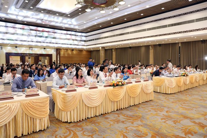 Hội thi có sự tham dự của đại diện các cơ quan Đảng Trung ương, Đảng bộ Quốc hội, Đảng bộ Mặt trận Tổ quốc Việt Nam và các đoàn thể Trung ương cùng lãnh đạo các đảng bộ trực thuộc Đảng ủy Chính phủ.