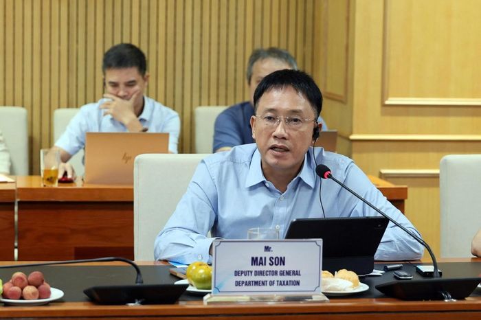 Phó Cục trưởng Cục Thuế Mai Sơn phát biểu tại cuộc họp. Ảnh: Phương Thảo