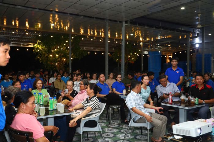 Quang cảnh buổi tuyên truyền pháp luật