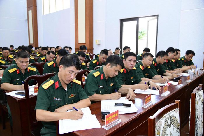 Các đại biểu tham dự hội nghị