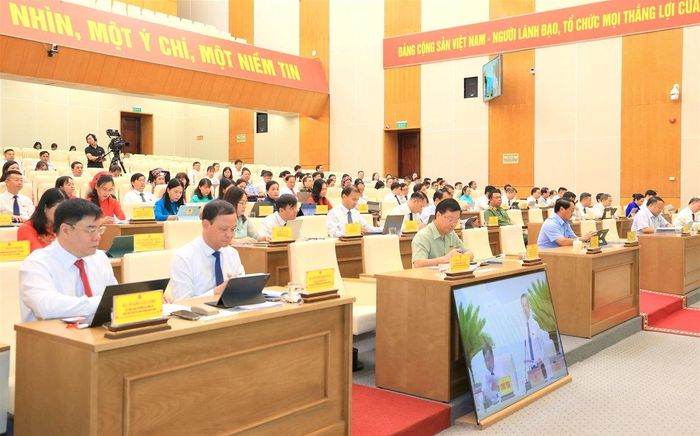 Quang cảnh kỳ họp