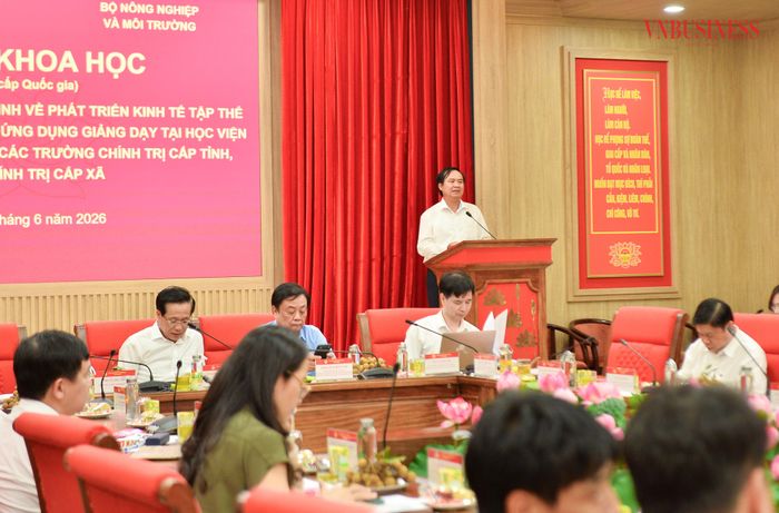 Thứ trưởng Bộ Nông nghiệp và Môi trường Võ Văn Hưng