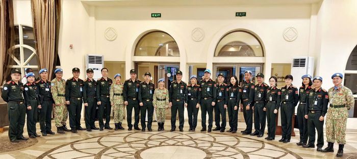 Đoàn công tác và lực lượng sĩ quan Việt Nam tham gia GGHB tại Phái bộ MINUSCA.