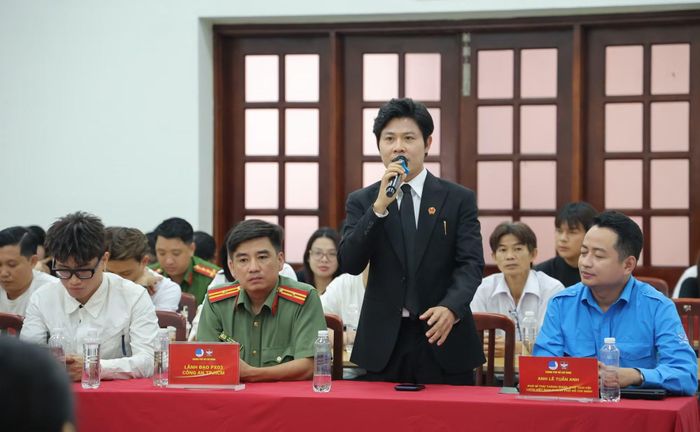 Nhạc sĩ Nguyễn Văn Chung chia sẻ ý kiến.