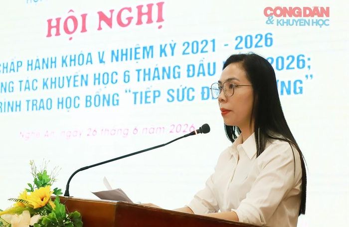 Bà Nguyễn Thị Hương - Chủ tịch Hội Khuyến học xã Đông Hiếu. Ảnh: Quốc Huy
