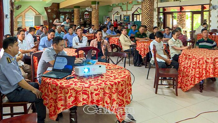  Hội thảo có sự tham dự của các ngành chuyên môn Sở Nông nghiệp và Môi trường tỉnh Cà Mau; Đồn Biên phòng và bà con ngư dân nằm trong Khu bảo tồn biển.