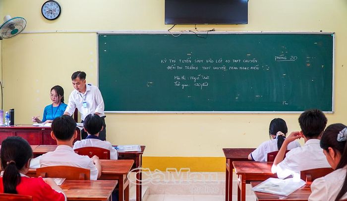 Kỳ thi tuyển sinh vào lớp 10 THPT chuyên năm học 2026-2027 là cơ hội để các học sinh có năng lực nổi trội khẳng định bản thân và chinh phục môi trường học tập chất lượng cao.