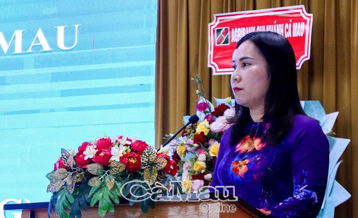  Chủ tịch Hội LHPN tỉnh Cà Mau Lê Thị Ngọc Linh phát biểu tại hội nghị.
