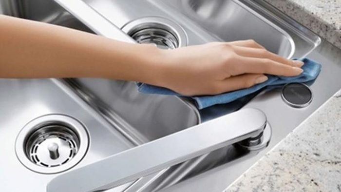 Bồn rửa bát cũng là nơi ẩn chứa nhiều vi khuẩn. Ảnh minh họa