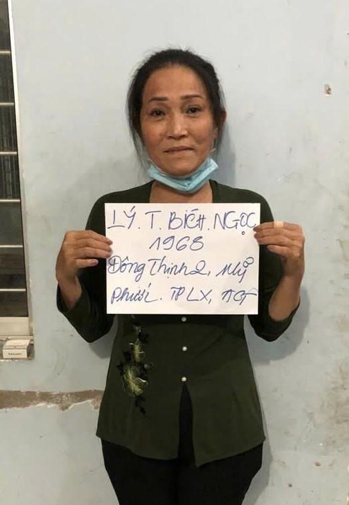 Đối tượng Lý Thị Bích Ngọc tại cơ quan Công an. 