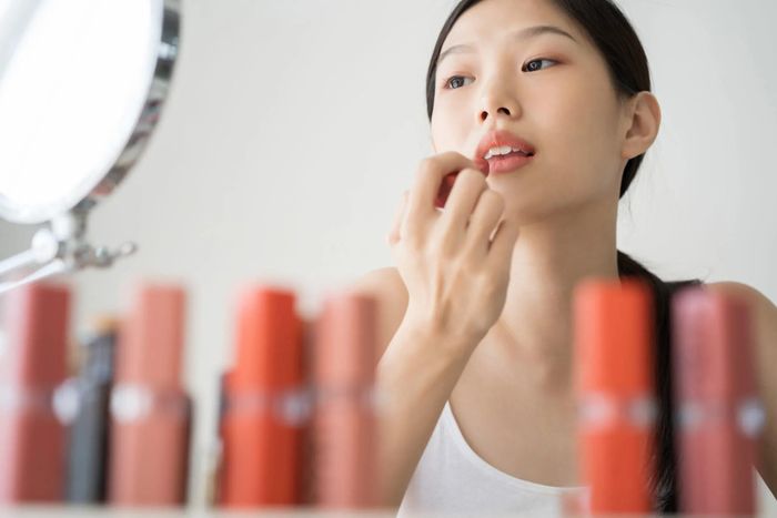  Phong cách trang điểm tối giản giúp gương mặt trẻ trung hơn 
