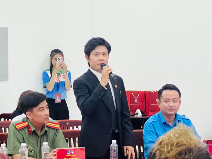 Nhạc sĩ Nguyễn Văn Chung chia sẽ tại buổi tọa đàm