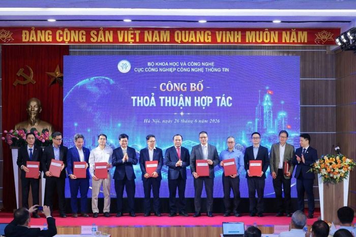 Các đối tác trong và ngoài nước ký biên bản ghi nhớ hợp tác tại lễ ra mắt