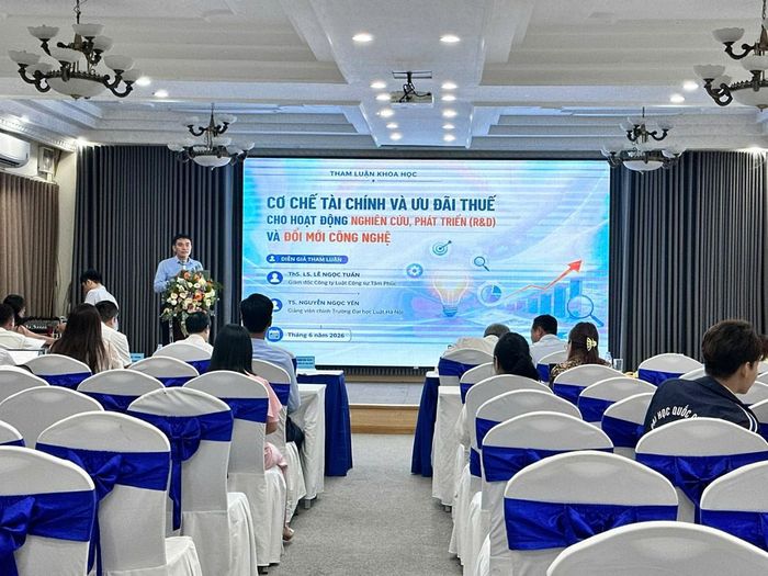 Toàn cảnh hội thảo.