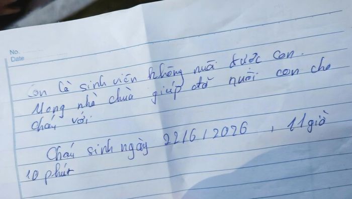 Mẩu thư được bỏ lại cạnh cháu bé