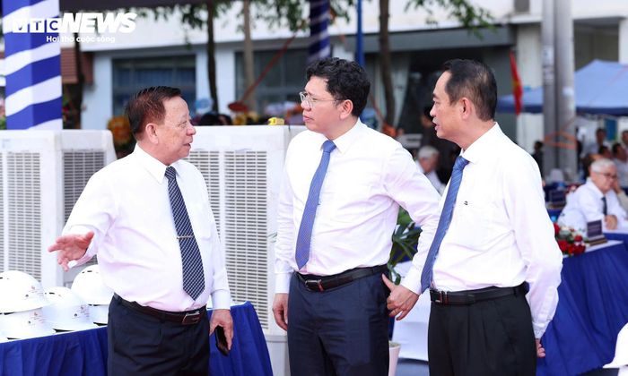 Theo ông Dinh, TP.HCM được Chính phủ giao chỉ tiêu phát triển 199.400 căn nhà ở xã hội đến năm 2030, cao nhất cả nước. Riêng giai đoạn 2026-2030, thành phố phải hoàn thành 181.257 căn.