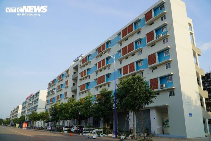 Trong quý III/2026, TP.HCM dự kiến tiếp tục khởi công 59 dự án với quy mô khoảng 54.900 căn hộ, hướng tới hoàn thành trong năm 2027. Lũy kế giai đoạn 2026-2027, thành phố đặt mục tiêu hoàn thành 78 dự án, cung cấp khoảng 73.800 căn hộ.