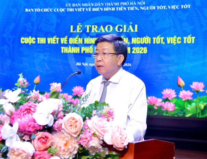 Phó Chủ tịch Thường trực UBND thành phố Dương Đức Tuấn phát biểu chỉ đạo. Ảnh: Viết Thành