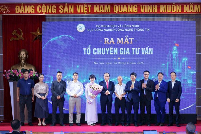 Ra mắt tổ chuyên gia tư vấn chuyên môn với sự tham gia của 21 chuyên gia uy tín trong lĩnh vực bán dẫn