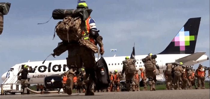 Các đội cứu hộ quốc tế đã nhanh chóng tới Venezuela. Ảnh chụp màn hình