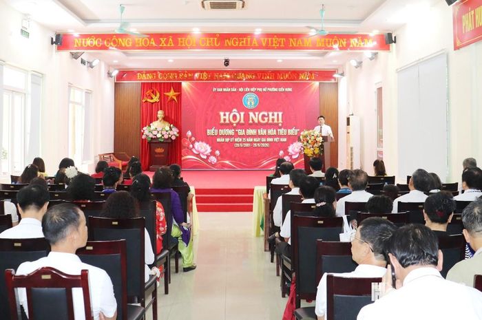 Phó Chủ tịch UBND phường Kiến Hưng Trần Mạnh Hải phát biểu khai mạc. Ảnh: Tuấn Điệp