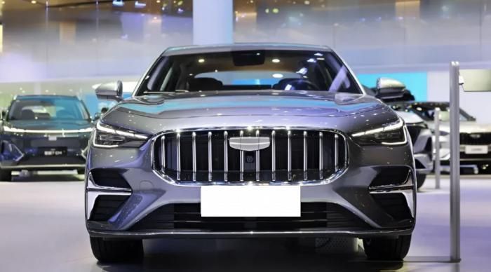 Geely Emgrand i-HEV Smart Hybrid nằm ở hệ thống truyền động hybrid thế hệ mới.