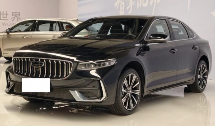 Geely Emgrand i-HEV Smart Hybrid sở hữu chiều dài 4.815 mm