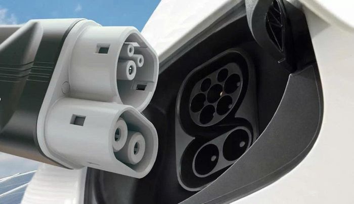 Xe được trang bị sạc nhanh CCS2