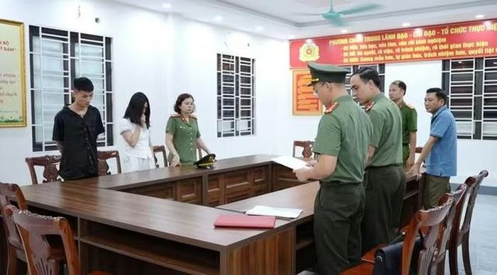 2 đối tượng 'Tổ chức cho người khác ở lại Việt Nam trái phép' bị khởi tố. Ảnh: Công an tỉnh Lào Cai