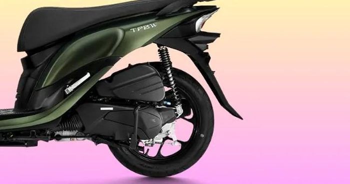 TPBW 125 còn ghi điểm nhờ sự đơn giản trong sử dụng.