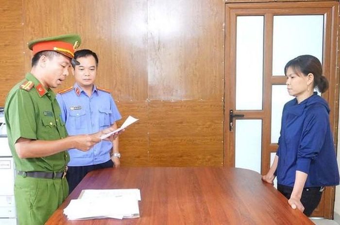 Đối tượng Nguyễn Thị Thúy tại cơ quan Công an. Ảnh: Công an tỉnh Phú Thọ