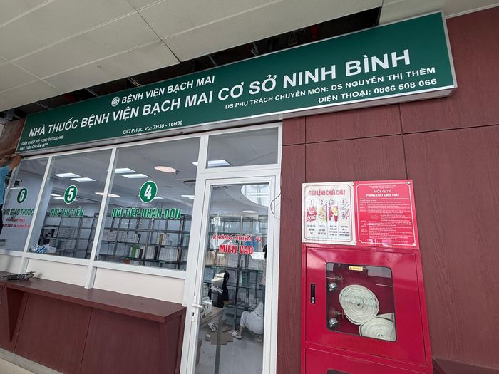 Nhà thuốc bệnh viện sẵn sàng phục vụ người bệnh.